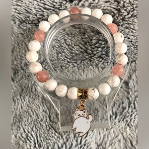 Sassy cat howlite bead bracelet